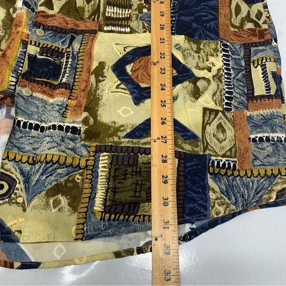 Tribes Camp Shirt Men XL Short Sleeve  Abstract Print Button Up Travel Vacation - Picture 9 of 9